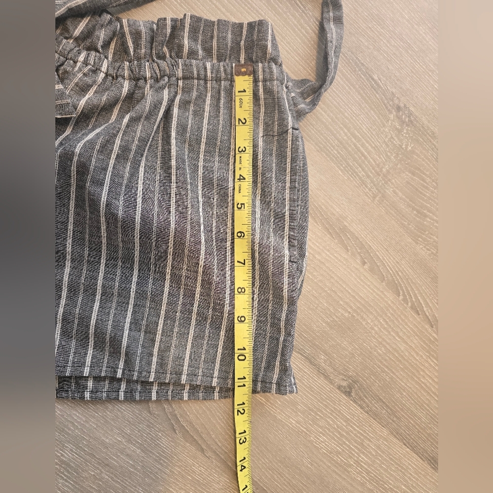 Striped shorts - Picture 4 of 6
